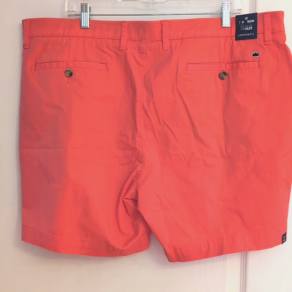 Crown & Ivy Motion Flex Coral Flat Front Shorts. Size 42. NWT $50